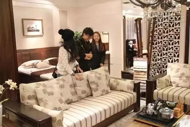 做家具销售导购员怎么样？压力大不大？有前景吗？
